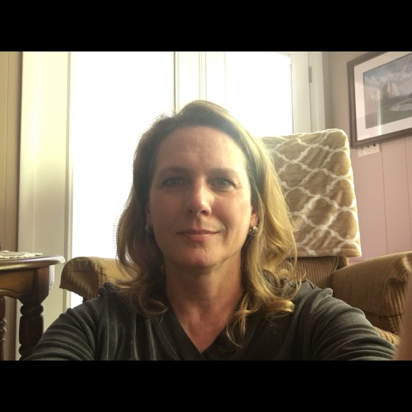 Meet your Posher, Leighanne - Picture 3 of 3